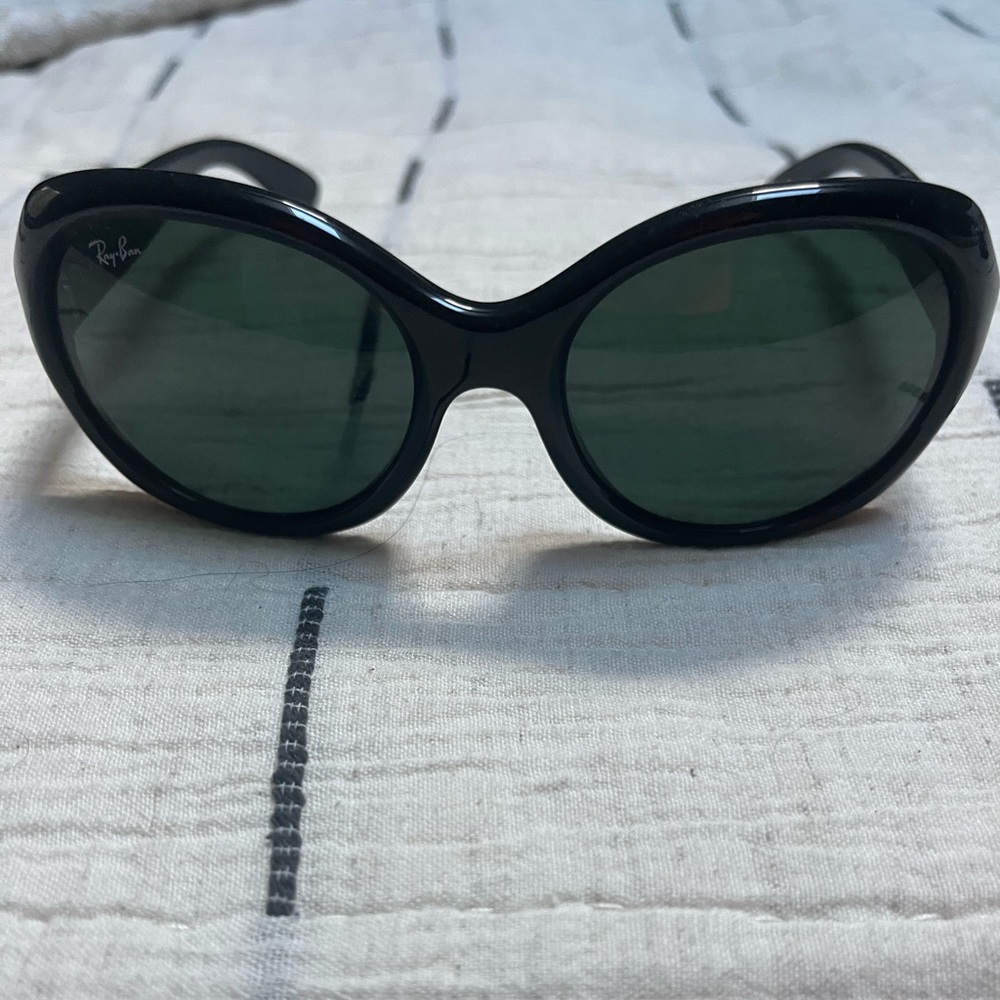 Ray-ban 4191 oversized sunglasses